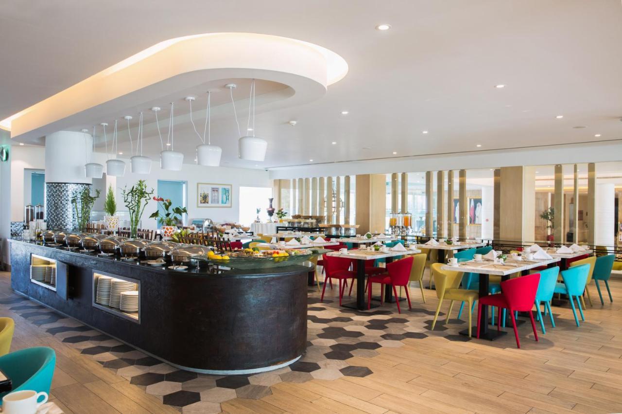 Sealine Beach, A Murwab Resort Mesaieed Esterno foto The restaurant