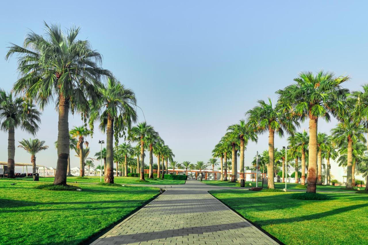 Sealine Beach, A Murwab Resort Mesaieed Esterno foto Al-Shaab Park