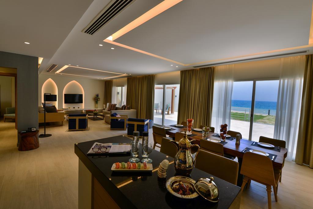 Sealine Beach, A Murwab Resort Mesaieed Esterno foto The interior of a suite at the Ritz-Carlton, Sharm El Sheikh